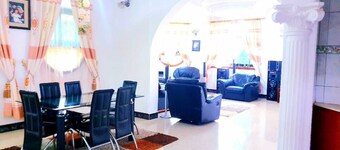 Spacious 5-bedroom House with free WiFi in Njiro, Arusha