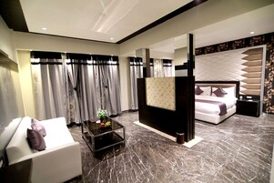 埃及棉床单、高档床上用品、Select Comfort 床、办公桌