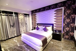 1 bedroom, Egyptian cotton sheets, premium bedding, Select Comfort beds