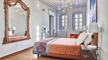 Deluxe Double Room with Sea view | 1 habitación, ropa de cama de alta calidad y decoración personalizada