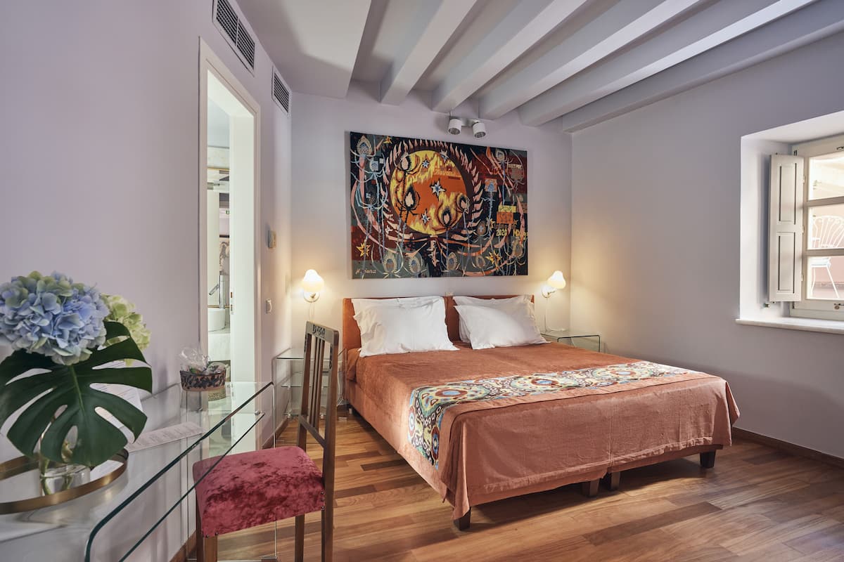 1 bedroom, premium bedding, individually decorated