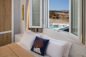 2 bedrooms, in-room safe, desk, iron/ironing board