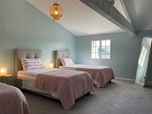 2 chambres, fer et planche à repasser, lit parapluie, Wi-Fi