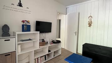 TV, books