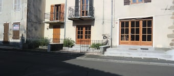 HOUSE IN A SMALL CHARMING VILLAGE: GOOD PRICE-QUALITY RATIO