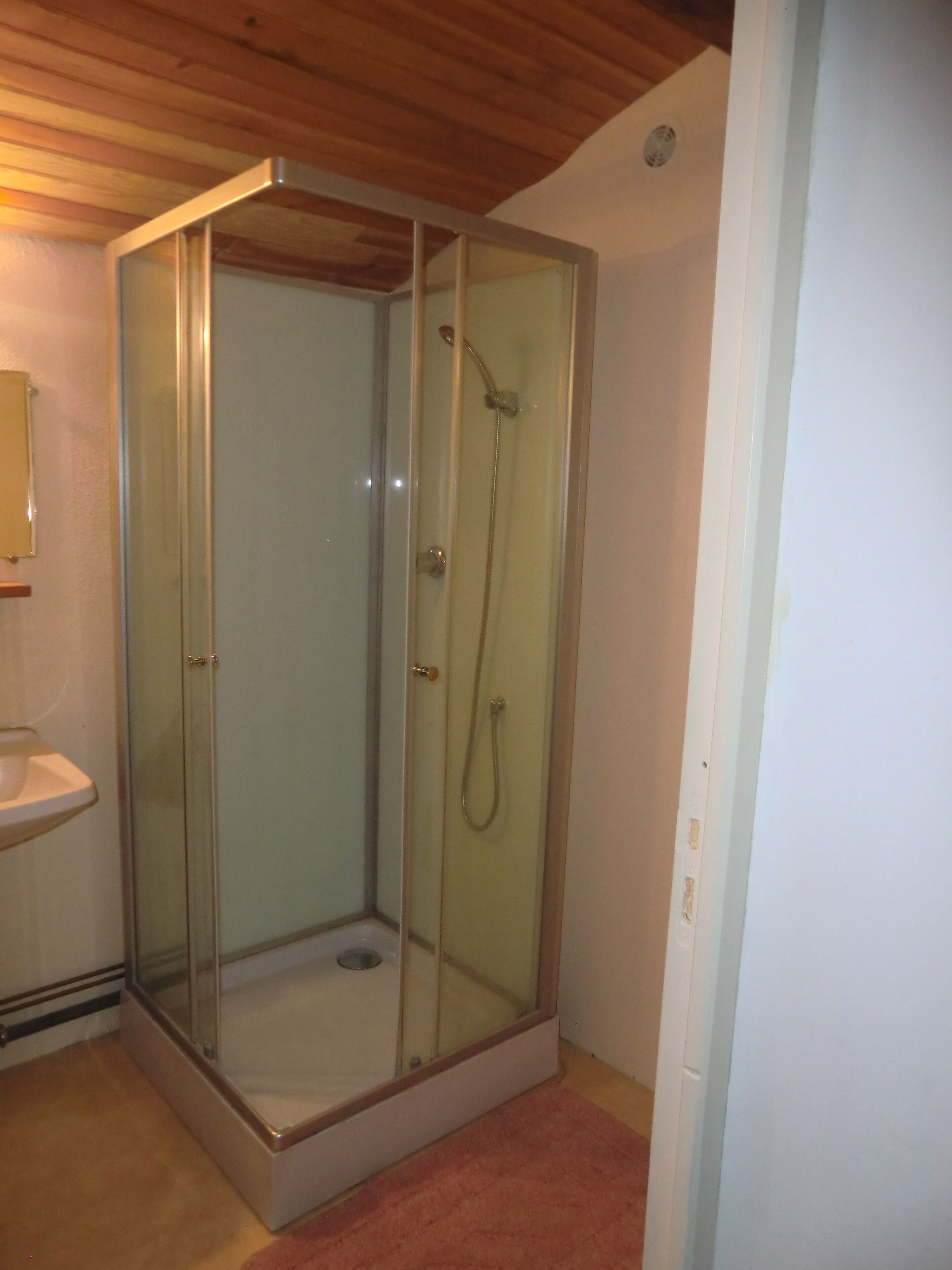 Shower, toilet paper