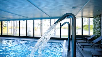 Pool waterfall