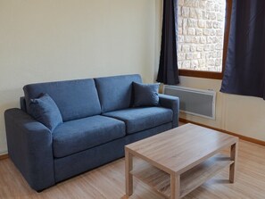 Standard Chalet | Living area