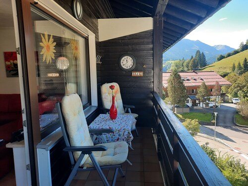Apartment Oberstdorf, pool, parking lot, sauna, from May-October mountain railway ticket included.