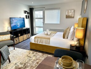 1 chambre, fer et planche à repasser, Wi-Fi gratuit, draps fournis