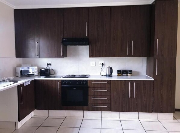 Private kitchen - Loft apartment with a View (Sandton)