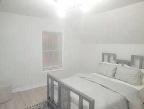 4 bedrooms, WiFi, bed sheets