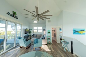 TV, DVD player, ping pong, stereo