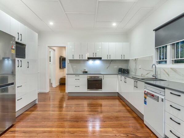 Fridge, microwave, oven, dishwasher