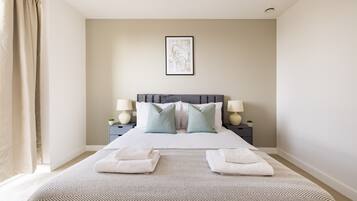 Apartment | 3 bedrooms, hypo-allergenic bedding, individually furnished