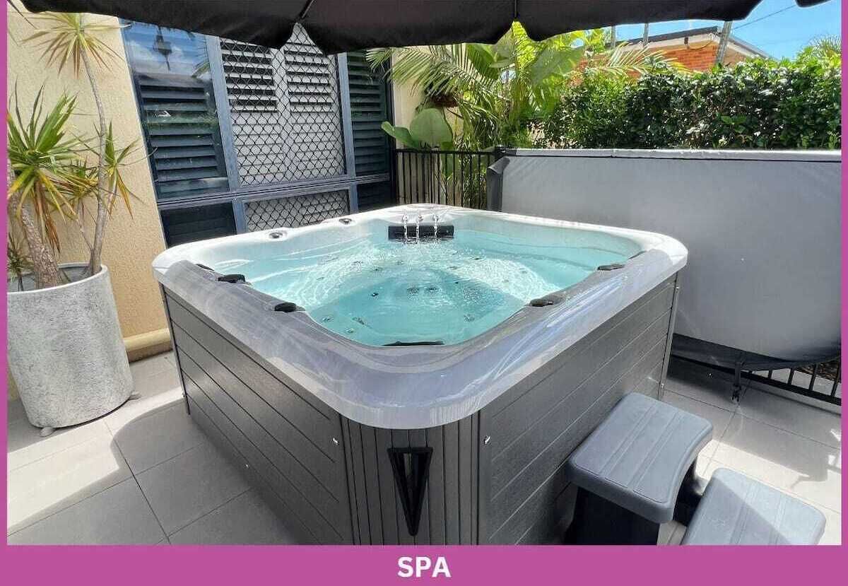 Bain à remous extérieur