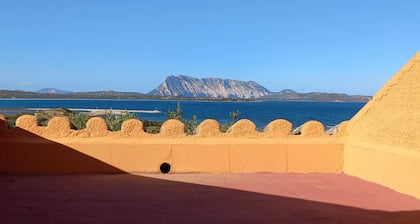 Villa at San Teodoro - near the sea and city center: nature, views and silence!