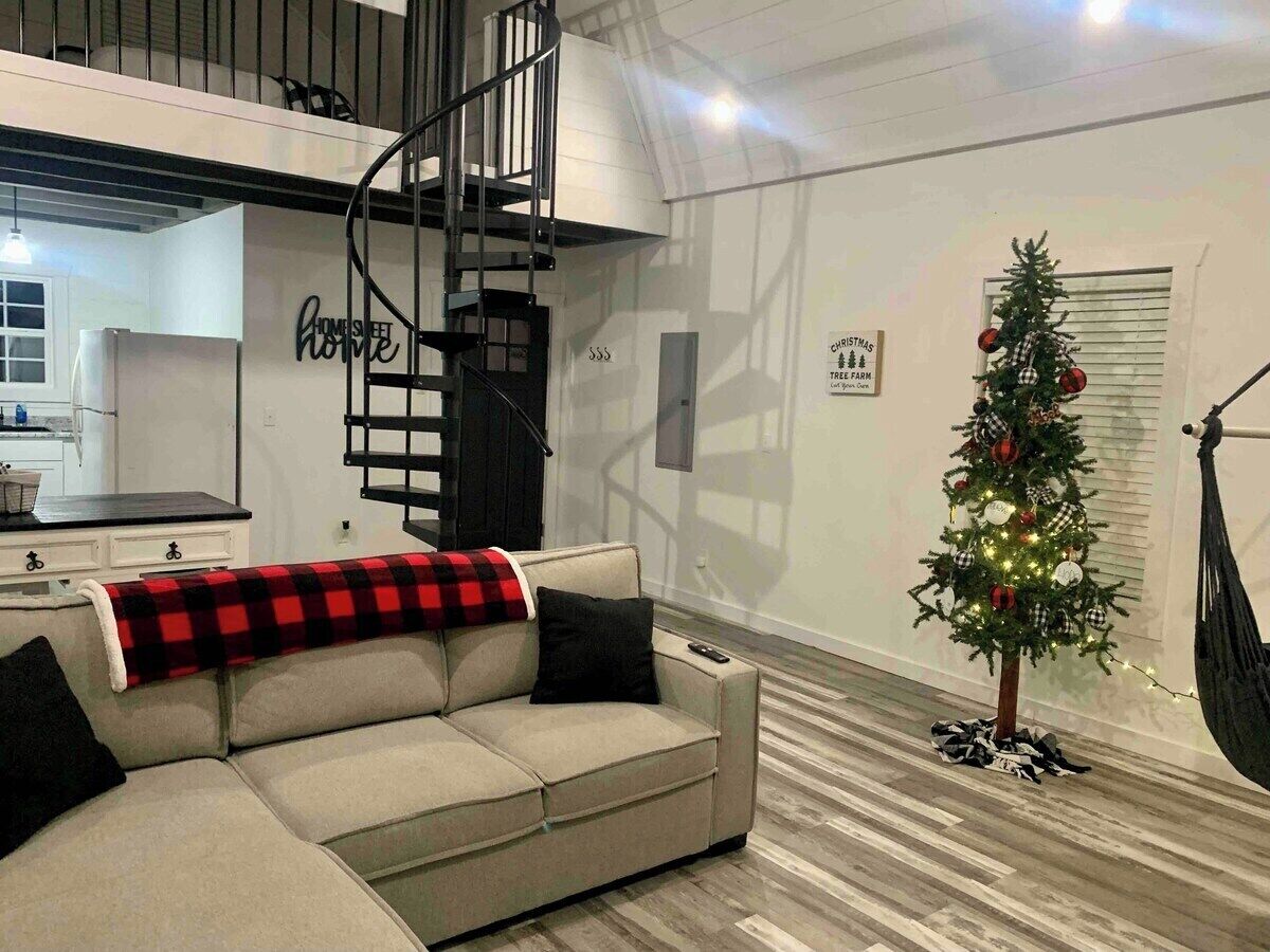 Televisión y chimenea 