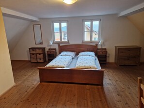 4 bedrooms, iron/ironing board, travel cot, free WiFi - Schlossgut Franken - Forester's lodge (Redwitz an der Rodach)