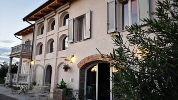 Bagian depan properti