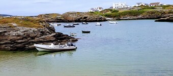 Modern apartment with sea views free WIFI