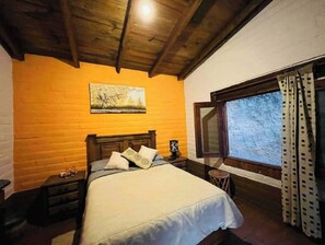 1 chambre, bureau, Wi-Fi gratuit, draps fournis