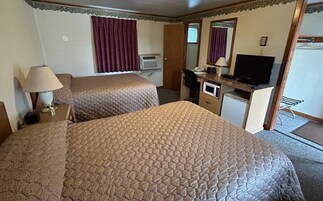 单人房 | 特色家居、办公桌、笔记本电脑工作区、熨斗/熨板