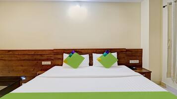Standard Double Room | Desk, iron/ironing board, rollaway beds, bed sheets