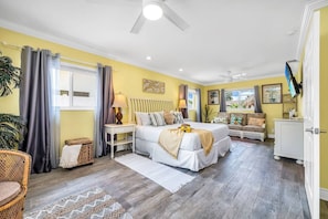 2 bedrooms, desk, iron/ironing board, travel crib