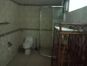 Handdukar, tvål och toalettpapper