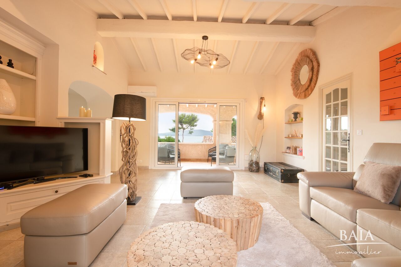 Smart TV, table tennis