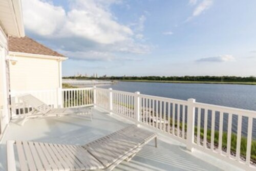 Charming Bay View Home ~ Perfect For A Getaway!