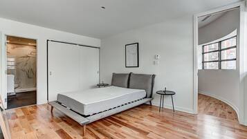 2 bilik tidur, peralatan tempat tidur premium, gebar bulu kapas