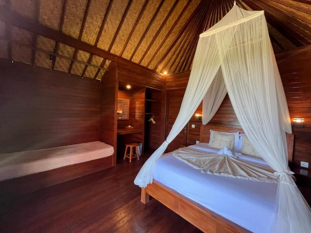 Standard Double Room, Sea View | Desk, free WiFi, bed sheets