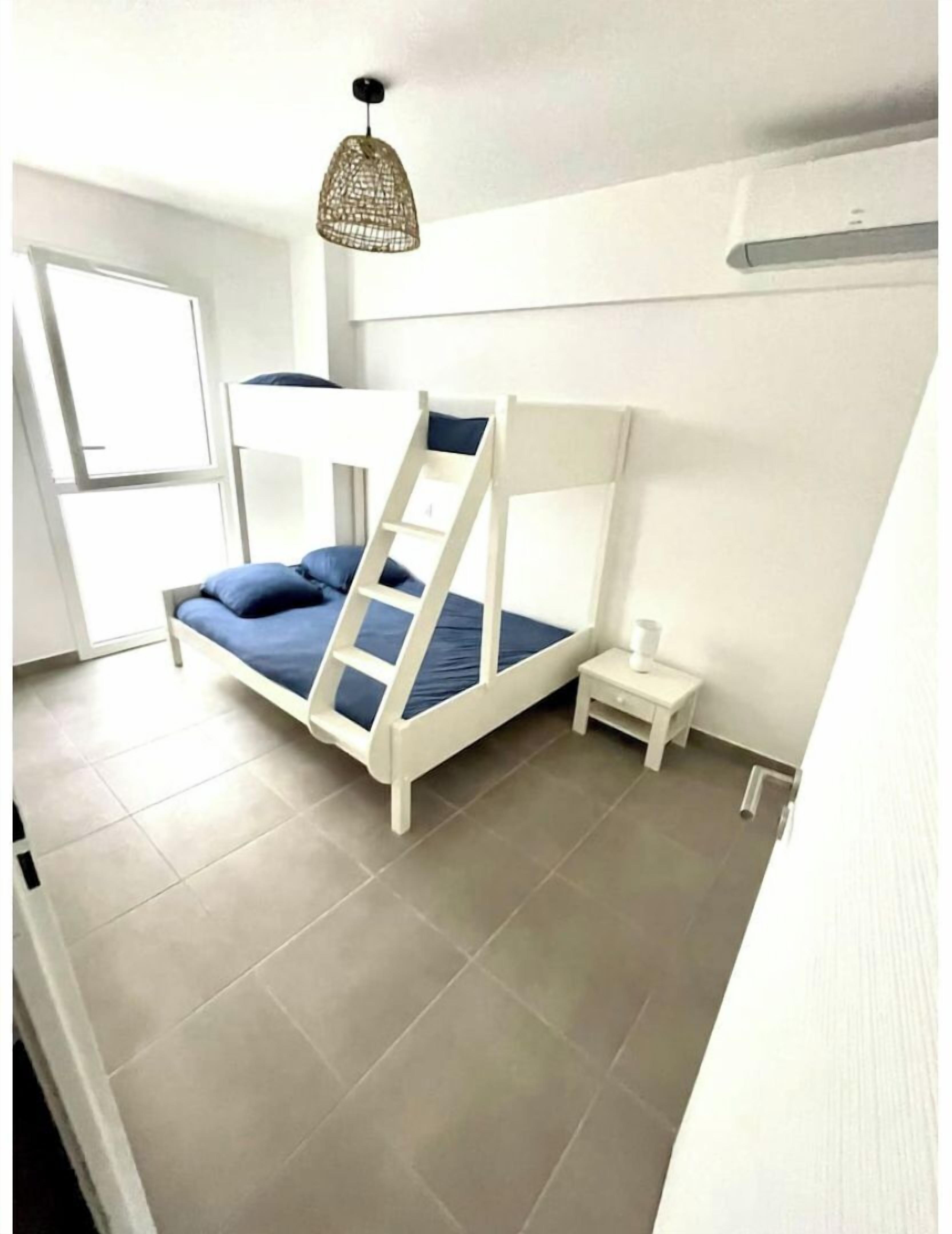 3 chambres, fer et planche à repasser, Wi-Fi gratuit, draps fournis