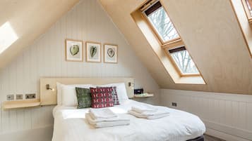 3 quartos, individualmente decorados, individualmente mobiliados