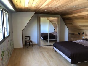 4 bedrooms