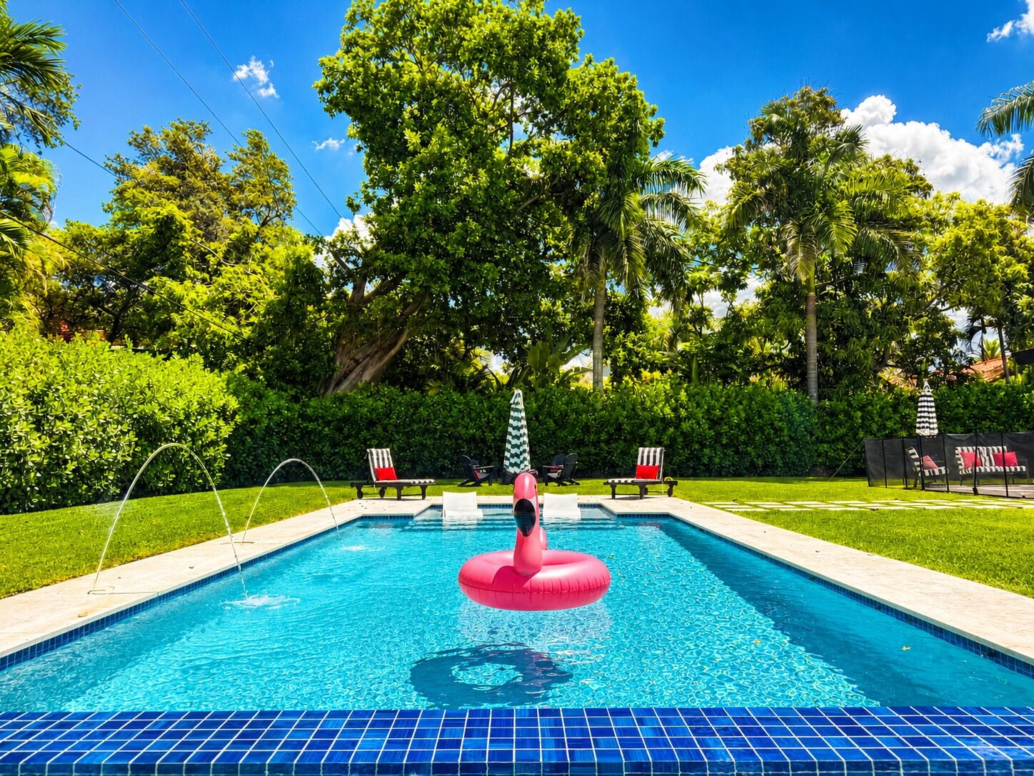 Piscina all'aperto, una piscina riscaldata