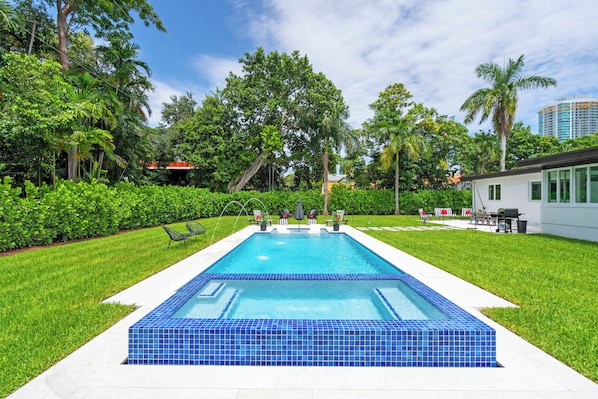 Outdoor pool, a heated pool