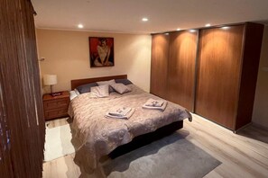 2 chambres, lit de bébé portatif, accès au Wi-Fi (inclus)