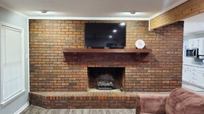 TV, fireplace