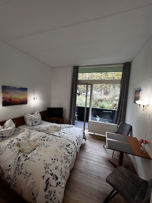 Wifi gratis y ropa de cama 