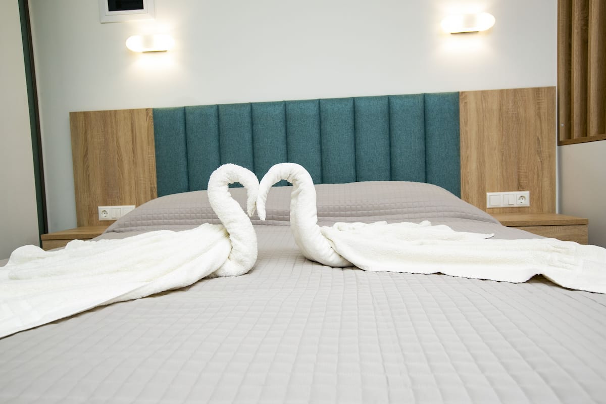 1 bedroom, Egyptian cotton sheets, premium bedding, in-room safe