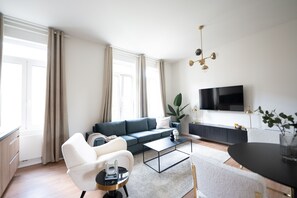 Apartment | Living area | Smart TV