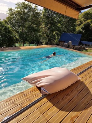 Outdoor pool, a heated pool