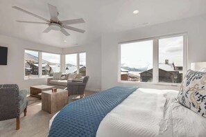 4 Schlafzimmer, Schreibtisch, Bügeleisen/Bügelbrett, WLAN