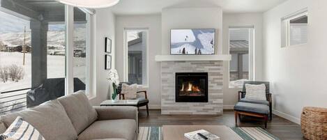 TV, fireplace, offices