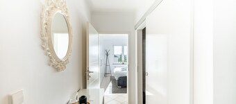 Beautiful Penthouse w Balc Prkg & BBQ