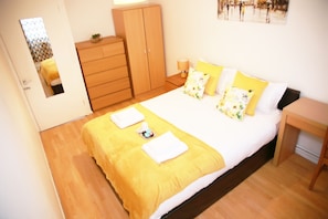 Apartment, Multiple Beds | 2 bedrooms, iron/ironing board, free WiFi, bed sheets