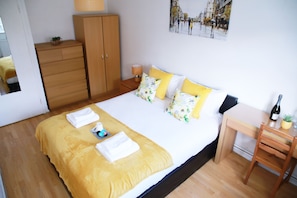 Apartment, Multiple Beds | 2 bedrooms, iron/ironing board, free WiFi, bed sheets